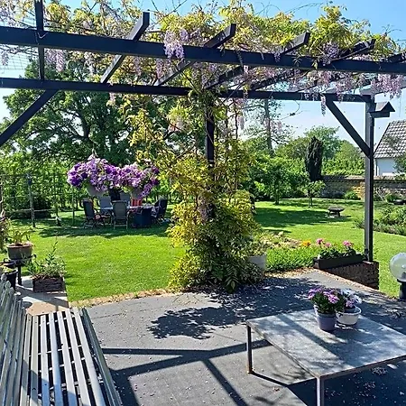't Pakhuis Bed & Breakfast Meteren