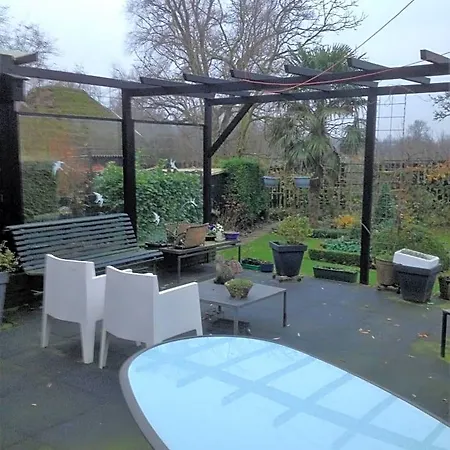 't Pakhuis Bed & Breakfast Meteren