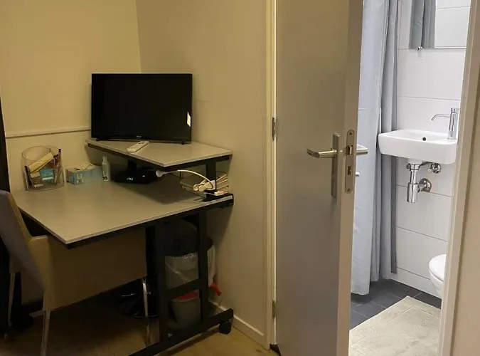 't Pakhuis Bed and Breakfast 4*